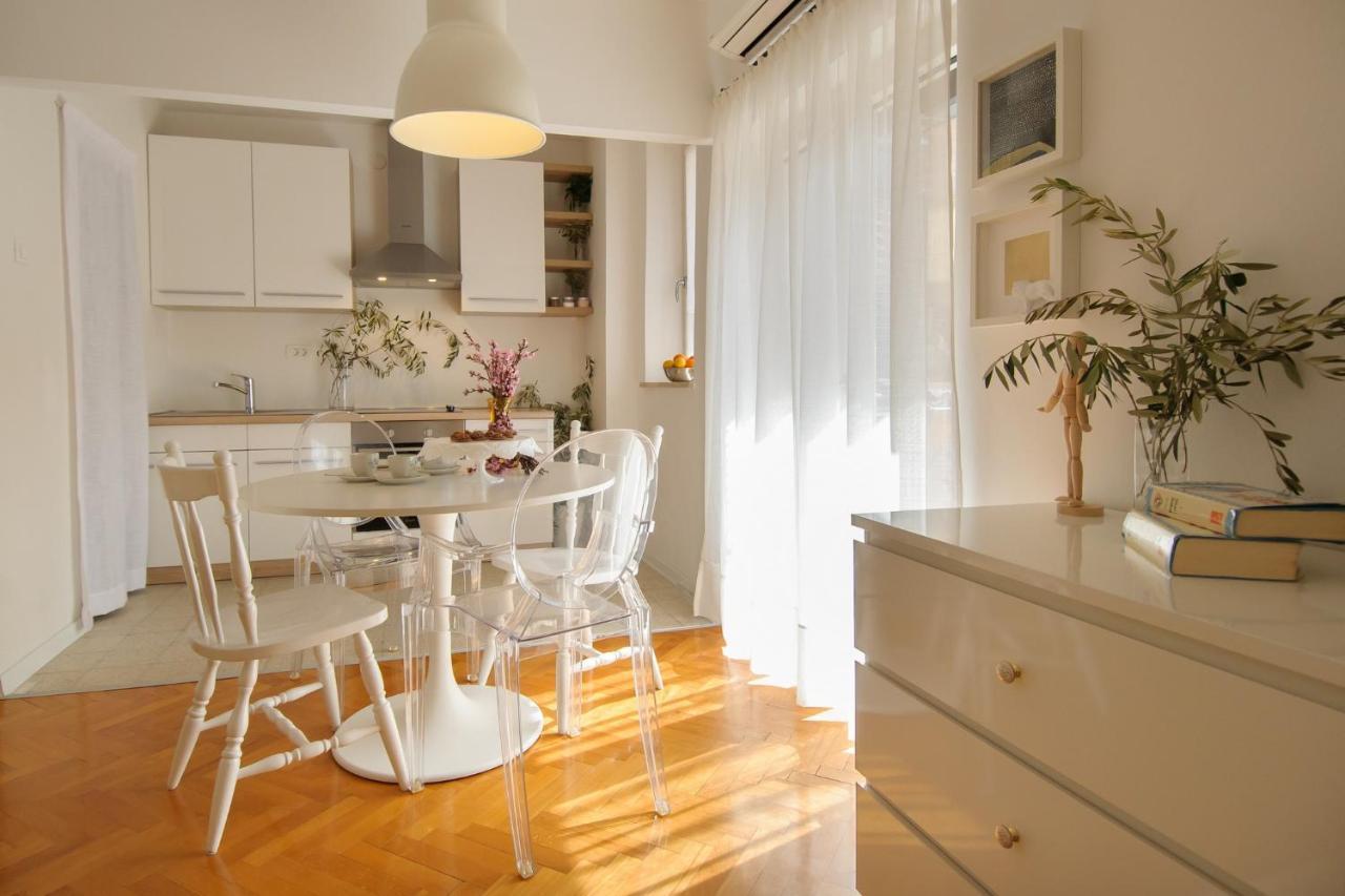 Julie City Centre Porec Apartment Eksteriør billede