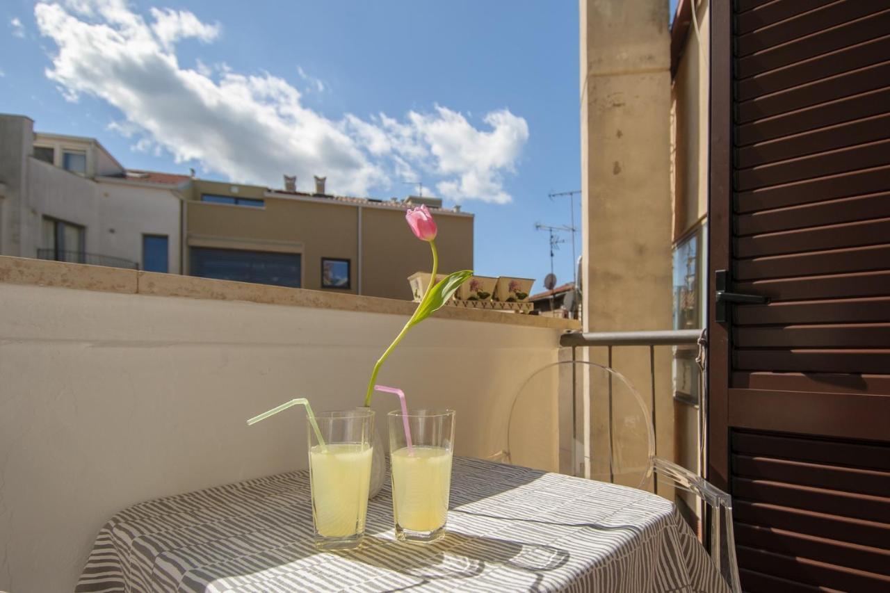 Julie City Centre Porec Apartment Eksteriør billede
