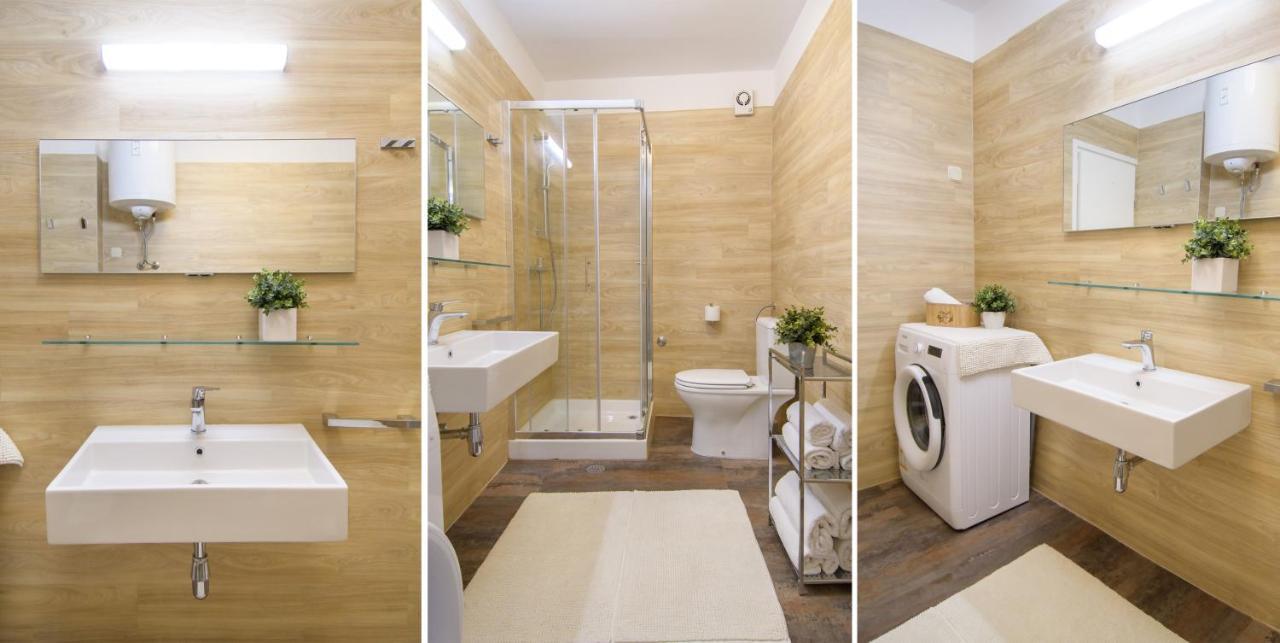 Julie City Centre Porec Apartment Eksteriør billede